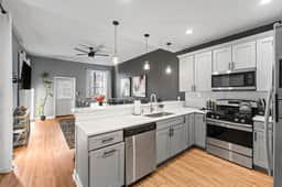STL 2255 Indiana Ave - Image 2