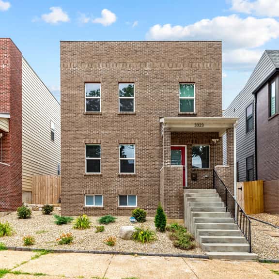 STL 3323 Vista Ave - Image 1